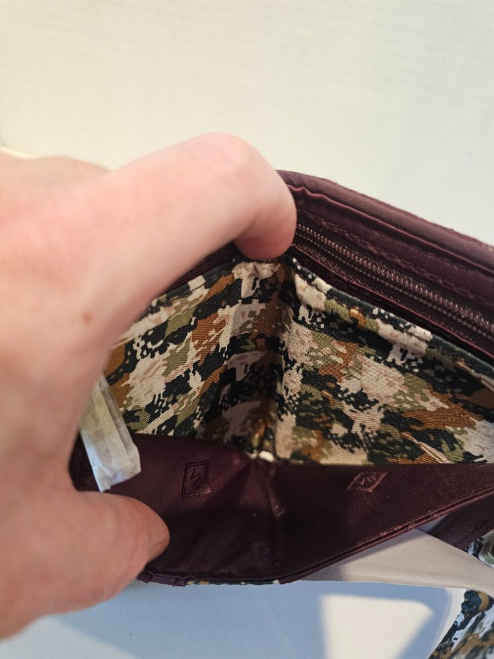 NWT RFID Riley Compact Wallet Heirloom Paisley Flowers Brown Green Pink Orange - Picture 10 of 12